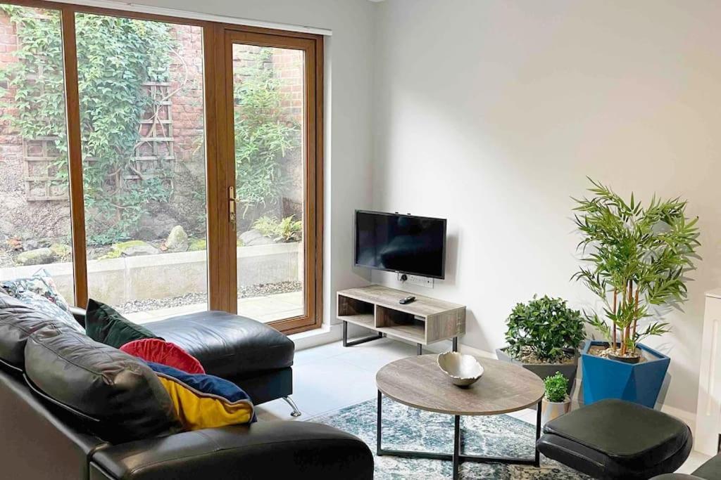 Close To Belfast City Centre.Modern Opened Planned Экстерьер фото